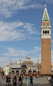Это отдельно стоящая колокольная башня (кампанила)  при соборе Святого Марка в Венеции. Находится на площади Сан-Марко.

Дата основания : Х век. Современный вид с архангелом Гавриилом на шпиле - 1513 год (Рухнула полностью 1902 год и восстановлена - 1912 год). 

Высота башни - 98,6 м, смотровой площадки - около 60 метров.  Лифт.