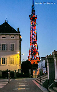 89 м в высоту - была построена после того успеха, который имела Эйфелева башня в Париже.